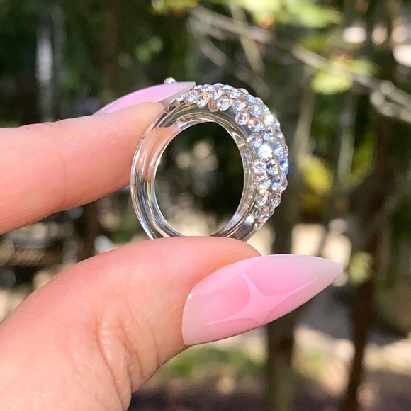 Clear acrylic crystal Lucite ring made with Swarovski crystals - Picture 12 of 12